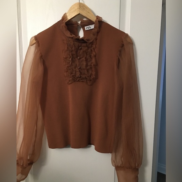 Zara top with tulle sleeves - Picture 1 of 3
